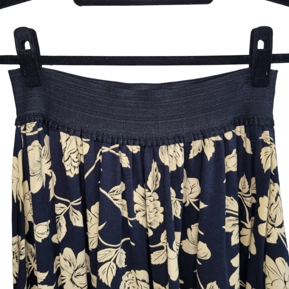Vtg Adrienne Vittadini Black & Tan Floral High Waist Flared Skirt Womens Size L - Picture 2 of 7